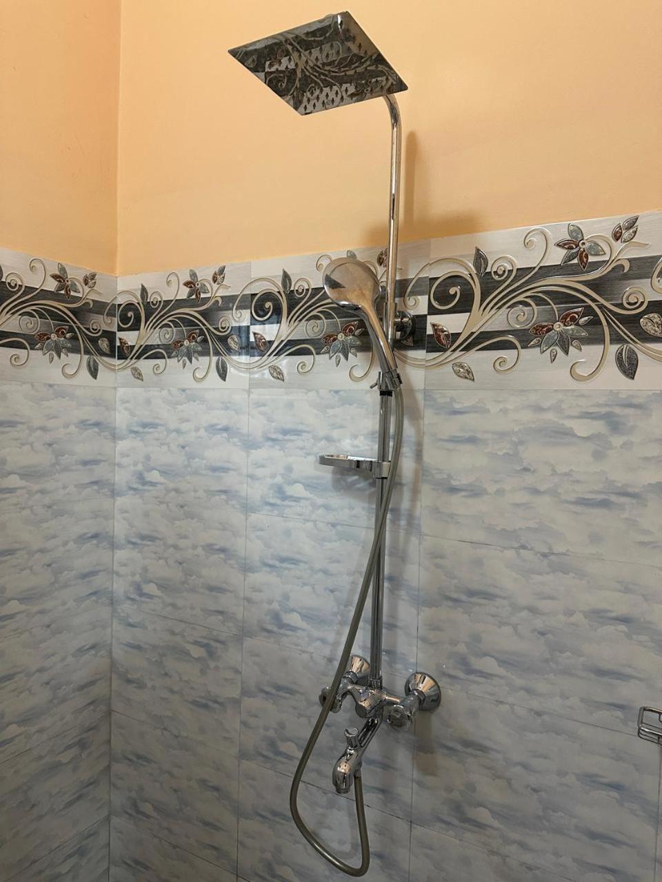 Lahiru Airport Villa Andiambalama Kültér fotó