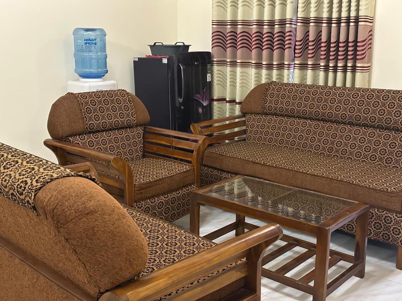 Lahiru Airport Villa Andiambalama Kültér fotó